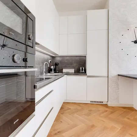 Andel Design Duplex, Ac, Garage