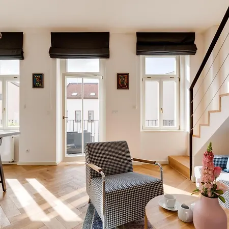 아파트 Andel Design Duplex, Ac, Garage