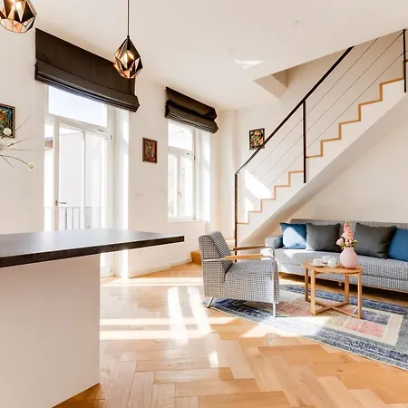 Andel Design Duplex, Ac, Garage Appartement *