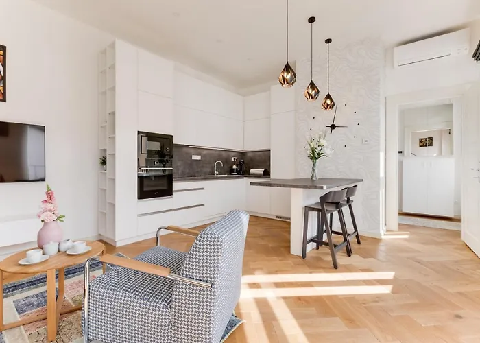 Apartamento Andel Design Duplex, Ac, Garage *