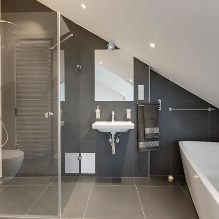 Andel Design Duplex, Ac, Garage Lägenhet